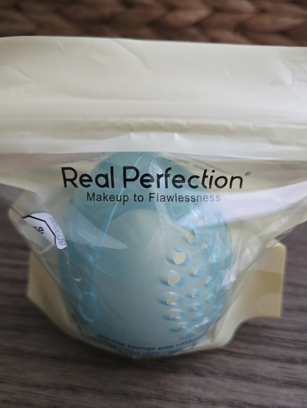 Perfection Real Perfection Aqua Makeup Sponge - Light Blue